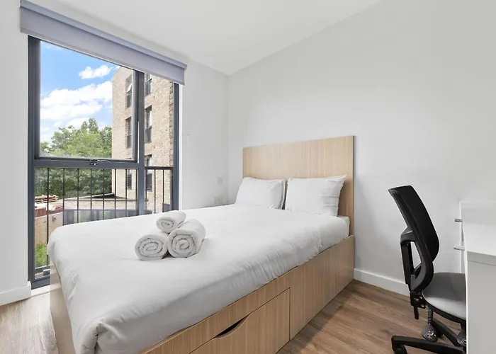 Spacious Double Bed In Lewisham Well Connected